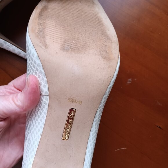 Women's Grey & Bone Snake Embossed Point Toe Pumps - Picture 13 of 13